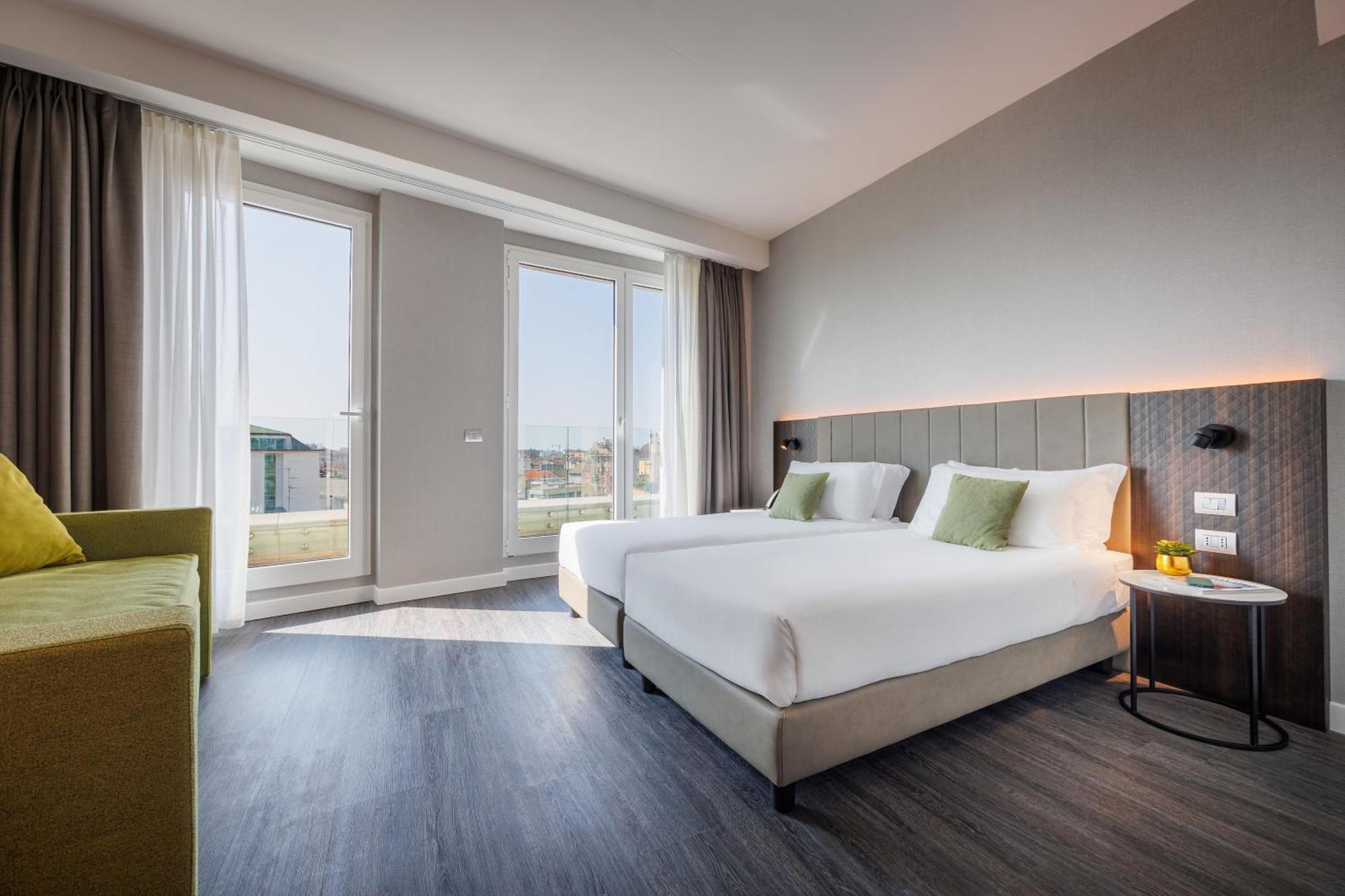 Ih Hotels Milano Centrale Exterior photo