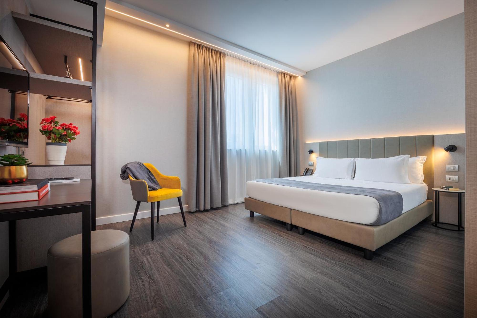 Ih Hotels Milano Centrale Exterior photo