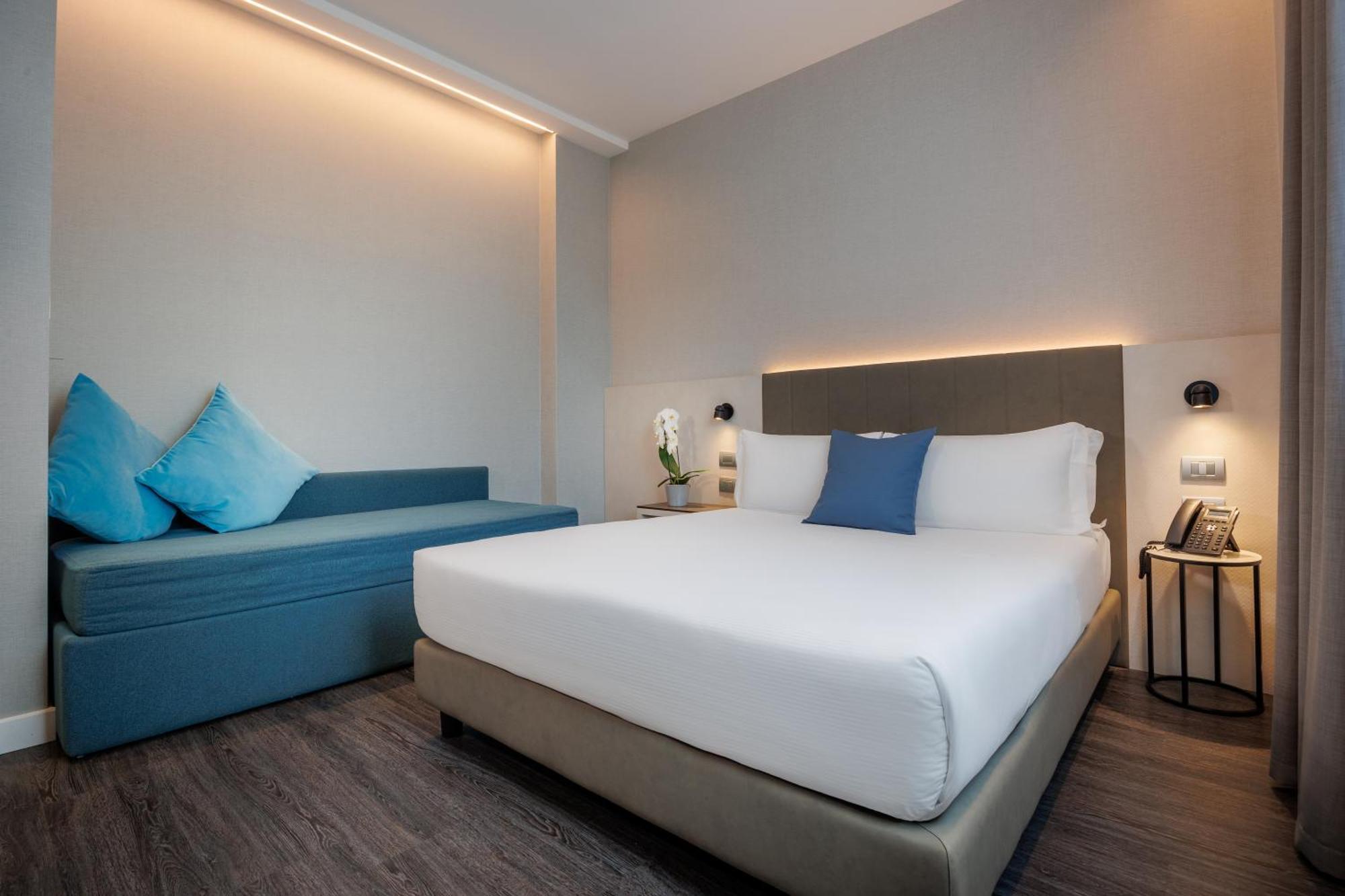 Ih Hotels Milano Centrale Exterior photo