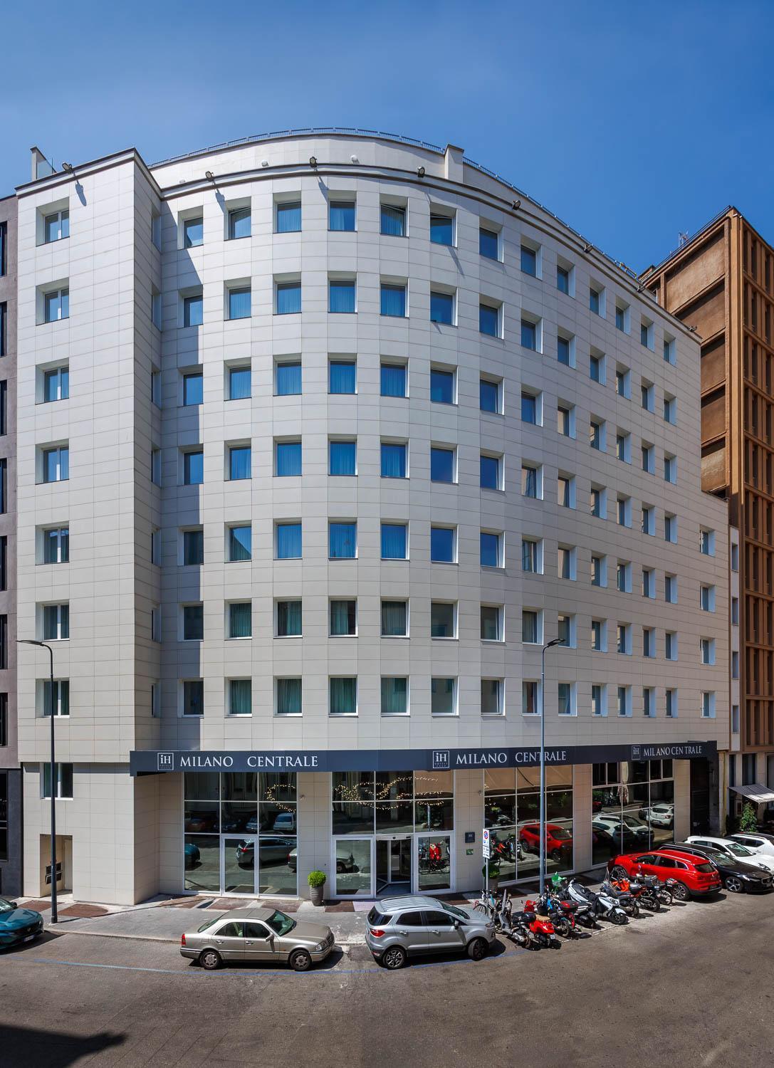 Ih Hotels Milano Centrale Exterior photo